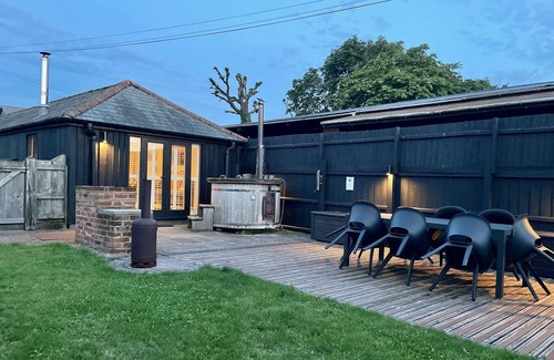 Brightlingsea Cabaña | Stable Cottage at Lee Wick Farm Cottages