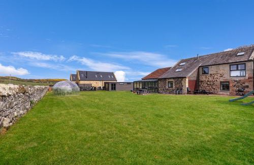 Bamburgh Casa | Stable Cottage - North East Escapes