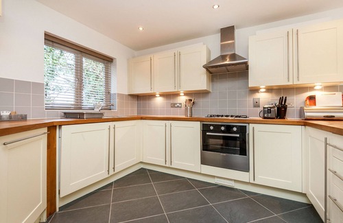 Carnon Downs Cabaña | Stables Cottage (pet friendly)