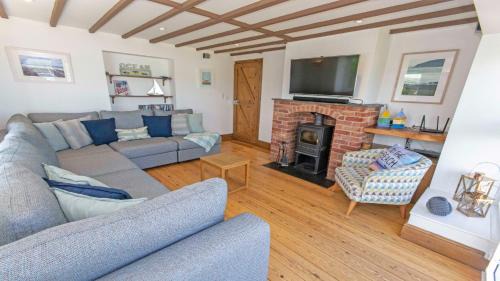 Croyde Casa | Stables Croyde | 4 Bedrooms/Sleeps 8 | Sea & Beach Views