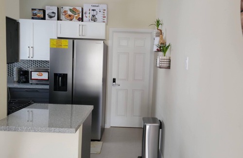 Lucea Casa | Stacey's Hideaway Cozy, comfy beach home-30 minutes from MBJ Airport