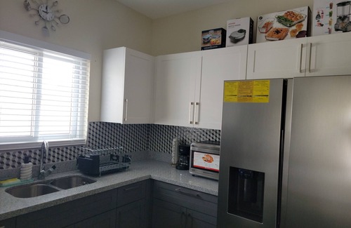 Lucea Casa | Stacey's Hideaway Cozy, comfy beach home-30 minutes from MBJ Airport