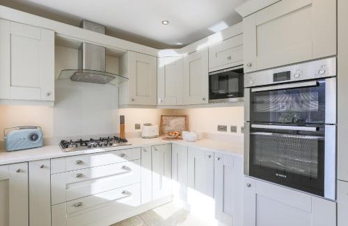 Broadway Casa | Staddlestone Mews