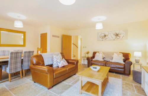 Broadway Casa | Staddlestone Mews