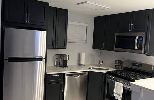 Downtown Baltimore Casa | Stadium Across The Street & University Of Maryland Medical School Bocks Away!