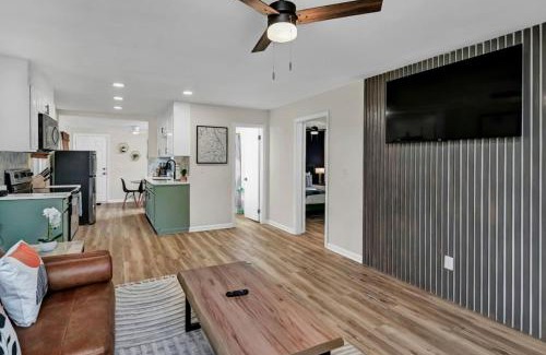 Rosewood Casa | Stadium View Stay - Rosewood