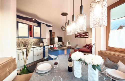 Vipiteno Apartamento | Stadtnestl Apartment - private garden, mountain views & Alpine charm