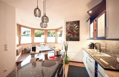 Vipiteno Apartamento | Stadtnestl Apartment - private garden, mountain views & Alpine charm