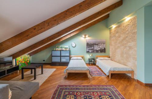 Parella Apartamento | STAGABIN La Mansarda Panoramica Un Rifugio di Eleganza e Tranquillità