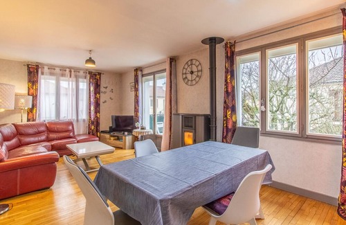 Chagny Casa | Vrbo Property