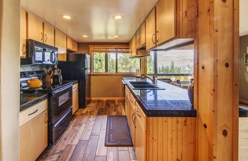 Tahoe Village Chalet De Esquí | Chalet / condominio de esquí privado con fácil acceso al ascensor StageCoach