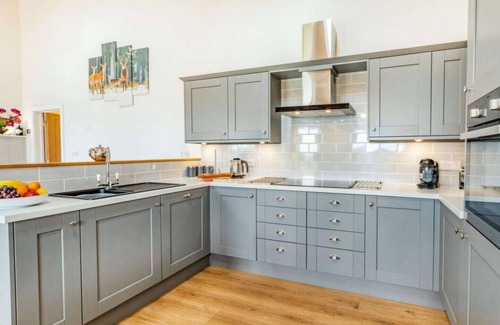 Sherborne Casa | Stags Barn - Luxury 5* Dorset barn conversion with private hot tub
