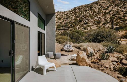 Pioneertown Casa | Stairway To Heaven By The Cohost Company