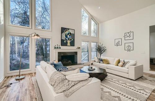 North Buckhead Casa | Stairway to Heaven
