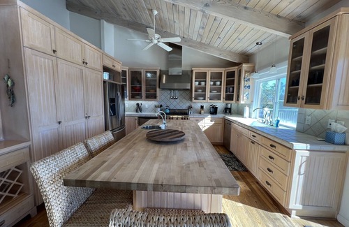 Oak Shores Casa | Stairway to Naci Heaven 180 degree lakefront views Pet Friendly, WIFI