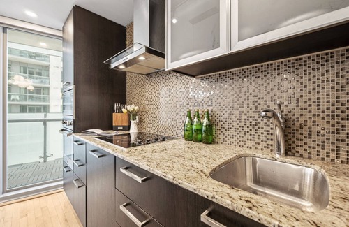 Toronto Entertainment District Apartamento | Stallion Suites Opp CN Tower & Scotiabank Arena