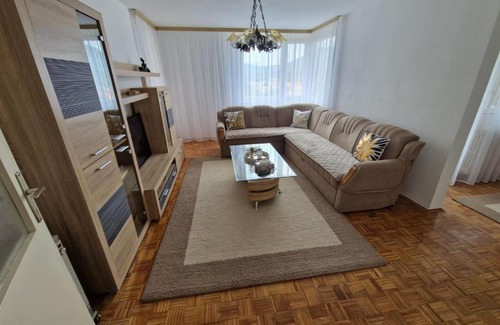 Bugojno Apartamento | STAN NA DAN