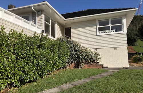 Northcote Casa | Stand-alone house in quiet cul-de-sac, conveniently located & lovely views