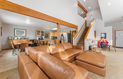 Willow Grove Cabaña | Stand-alone Mountain Home, Private Hot Tub and Deck, Mountain Views #34 by Summit County Mountain Retreats