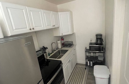 Palm Beach Shores Cabaña | Apartamento independiente de 1/1 frente a la playa y junto a la piscina