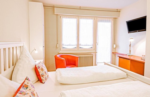 Langsur Cama Y Desayuno | Standard Doppelzimmer mit Balkon - Weingut Johannishof