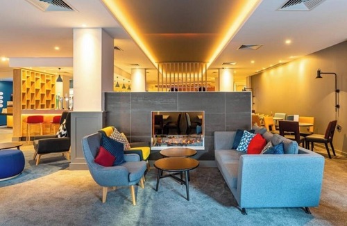 Bogside Apartamento | Standard King Or Twin Room Near Tower Museum LON