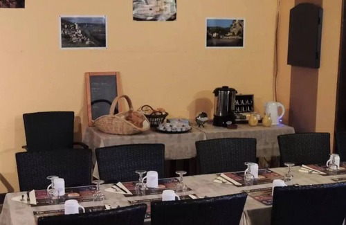 Pays-de-Belves Casa | Standard Lodge ohne sanitäre 20m2 2 Schlafzimmer + halb überdachte Terrasse 5 Personen