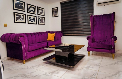 Ofin Casa | Standard Luxury Room - Sleeps2 - Pool - Petallowed