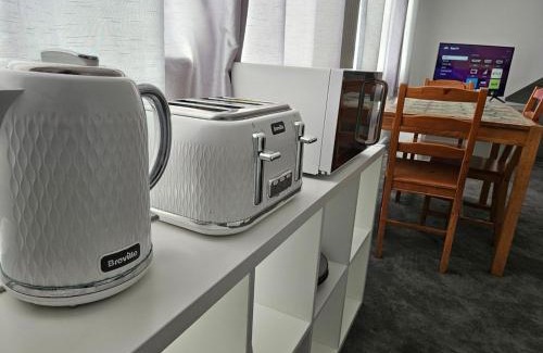 Windsor Hotel | Standard Single Room - Shared