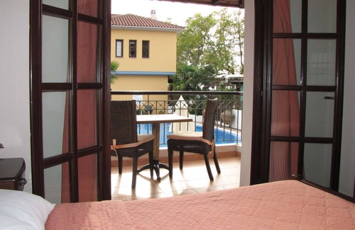 Kala Nera Casa | Standard studio ground/first floor for 2 adults+1 child - pool view #6/9
