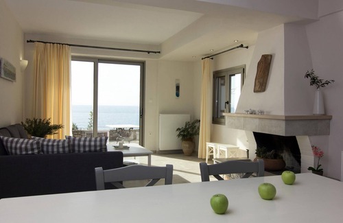 Lefktron Apartamento | Standard two Bedroom Suite No 5