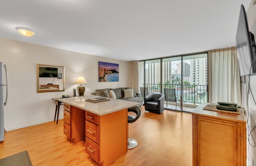 Waikiki Apartamento | Standard Waikiki Banyan Condo with Mountain View by Koko Resort Vacation Rentals