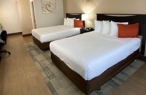 Anaheim Resort Hotel | Stanford Inn & Suites Anaheim