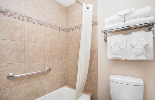 Anaheim Resort Hotel | Stanford Inn & Suites Anaheim