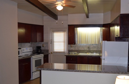 Borrego Springs Hotel | Stanlunds Inn And Suites