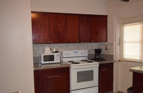 Borrego Springs Hotel | Stanlunds Inn And Suites
