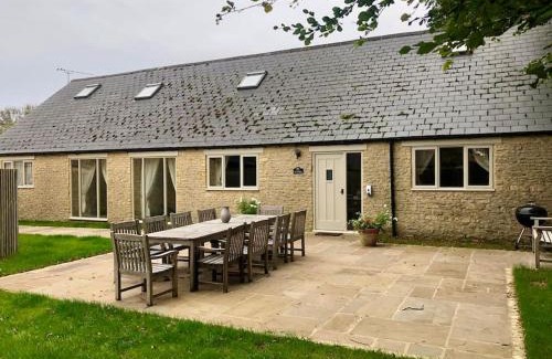 Condicote Casa | Stanton House, 6 bedroom, 5 bath