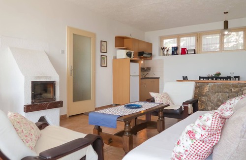 Povile Apartamento | Starčević by Interhome