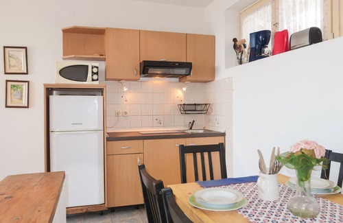 Povile Apartamento | Starčević by Interhome