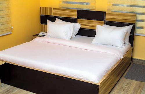 Abuja Hotel | Star Diamond View Lounge and Suites