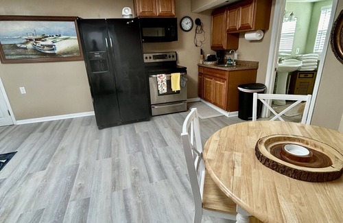 Summerland Key Cabaña | STAR FISH COTTAGE, Sleeps 4 - Summer Vacation, Lobster & Fishing Season is Here!