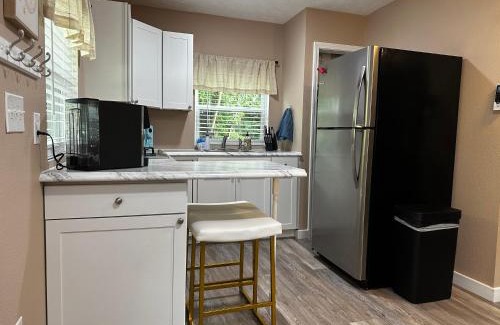 Newport Apartamento | Star Gazer Farm Glamping Tiny House