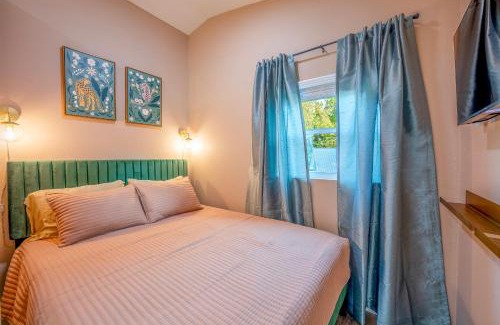 Newport Apartamento | Star Gazer Farm Glamping Tiny House