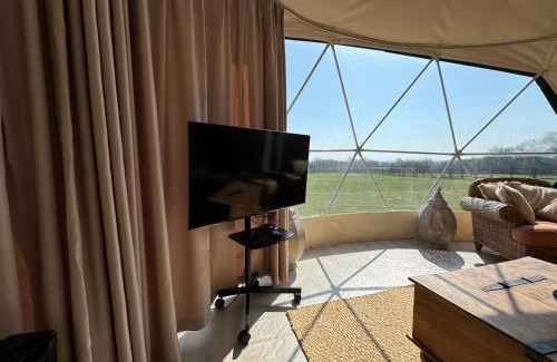Cuddesdon Otro | Star gazing Dome 1 MERCURY with cozy log burner