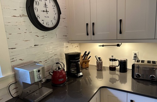 Regional District of Nanaimo Casa | Star gazing double soaker tub 15 mins to beaches, hiking, biking and restaurants