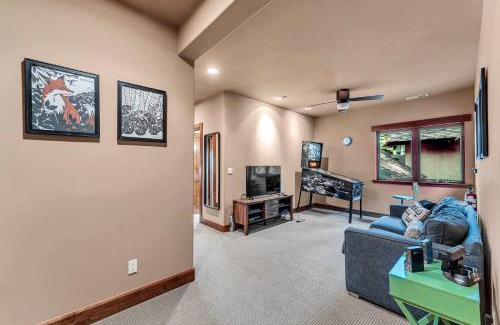 Truckee Casa | Star Haven Game Room & Forest Views