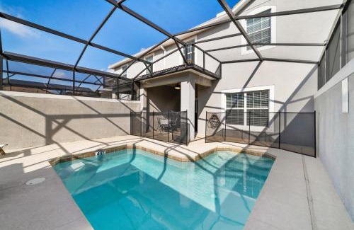 Kissimmee Casa | Star Hideaway at Storey Lake by Shine Villas townhouse