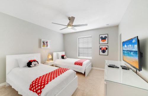 Kissimmee Casa | Star Hideaway at Storey Lake by Shine Villas townhouse