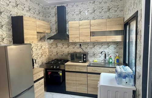 West Coast Division Apartamento | Star Light Apt #3 - The Retreat Apartments