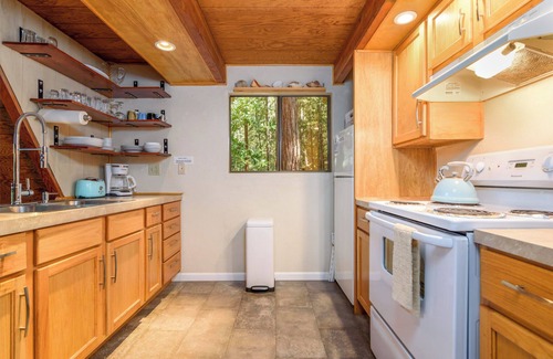 Gualala Casa | Star Nest | Secluded Forest Property